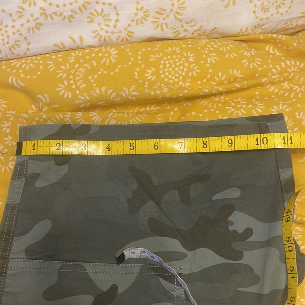 GAP GIRLFRIEND KHAKI SHORT - CAMO - Picture 9 of 10